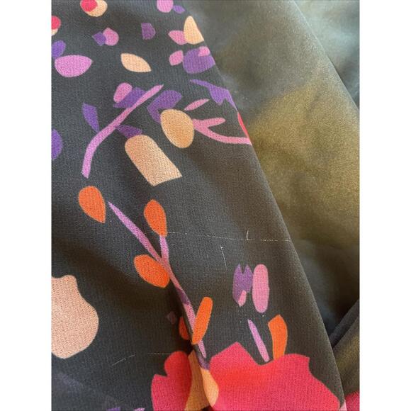 Slate & Willow Dress Size XS Black and Red Floral Midi Wrap Long Sleeve $250msrp - Picture 6 of 8